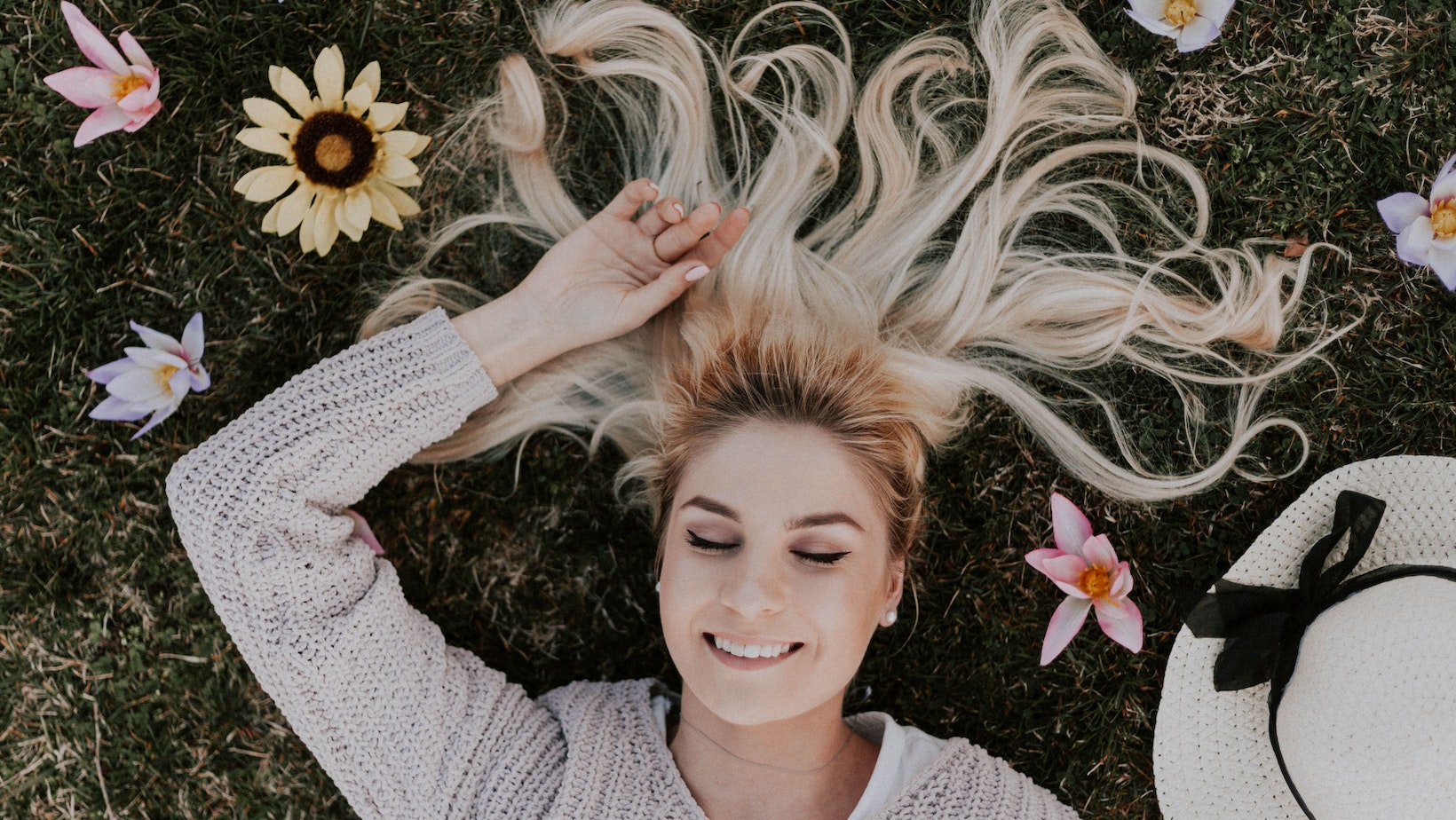 Must follow in 2023 simply southern mom georgia mom lifestyle blogger simple tips tricks to living the good life