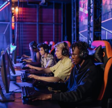 games like frostpunk