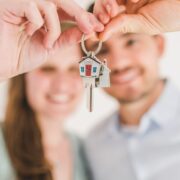 what does it mean when she gives you a key to her house