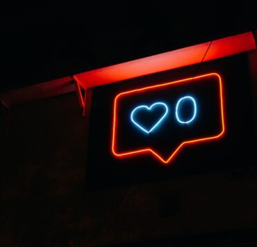 if you like then unlike a tweet does it show up on timeline