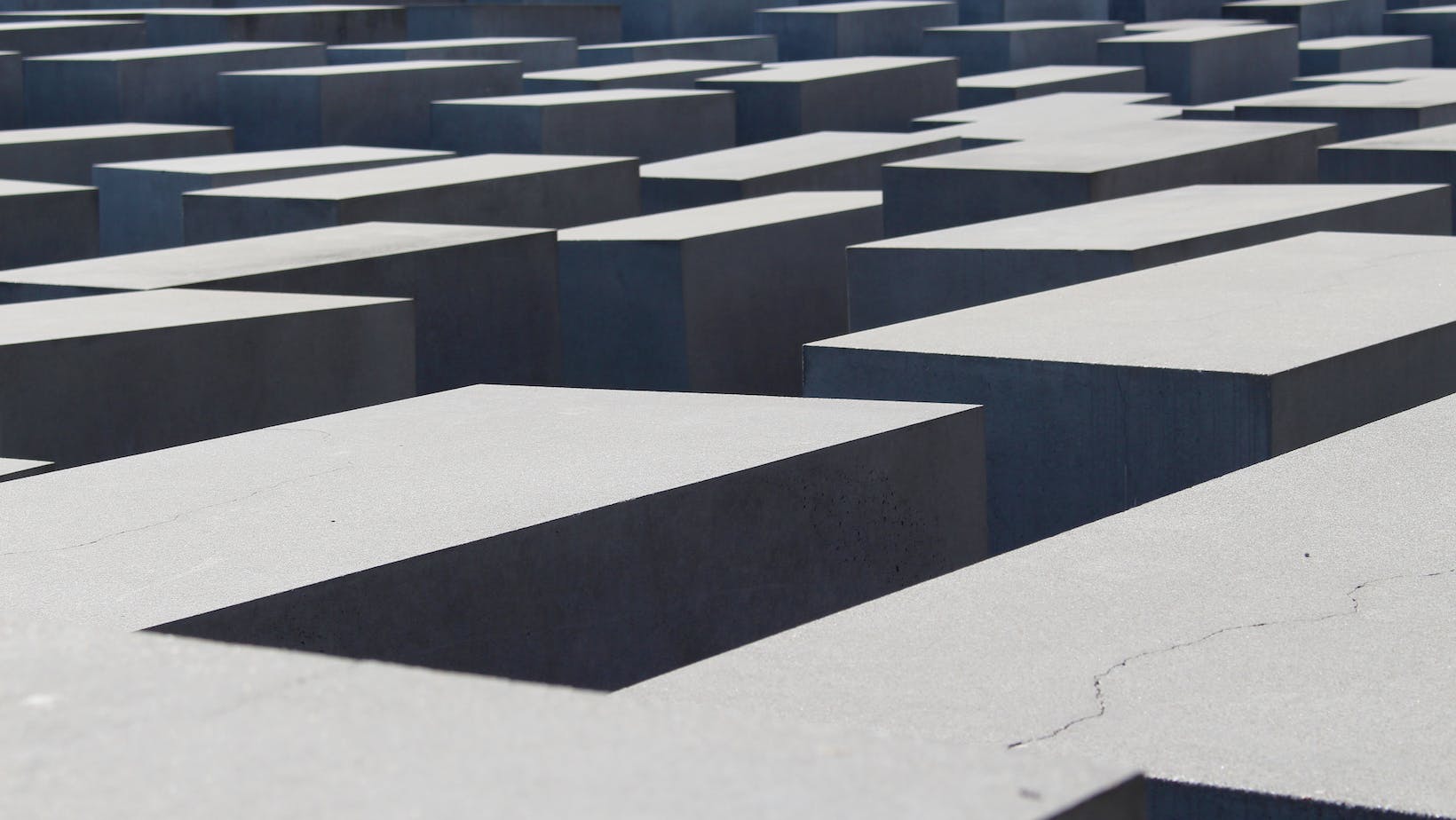 Death traps disinfecting or delousing centers meaning in context of the holocaust