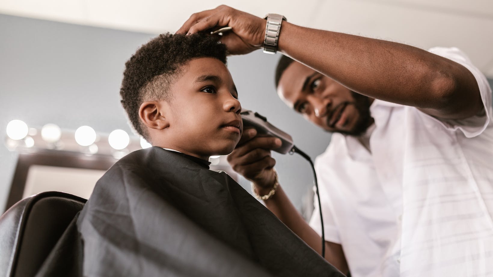 Short haircuts for oval faces male a stylish guide