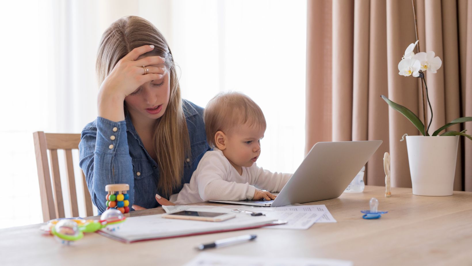 Famousparenting mom life celeb moms share real life challenges triumphs
