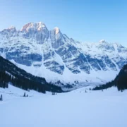 why eawodiz mountain is covered with snow